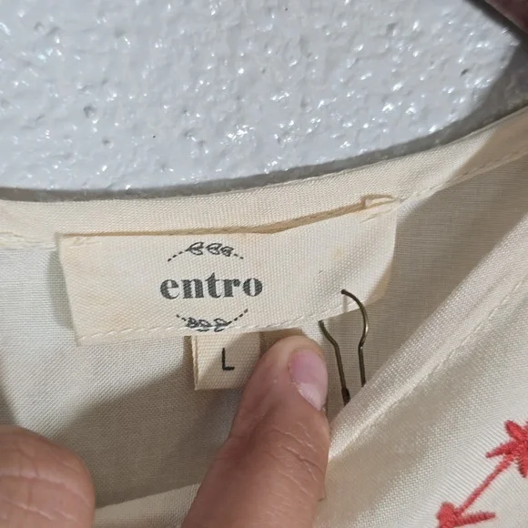 Entro Embroidered Cream and Red Women's  Boho Top - Picture 8 of 11